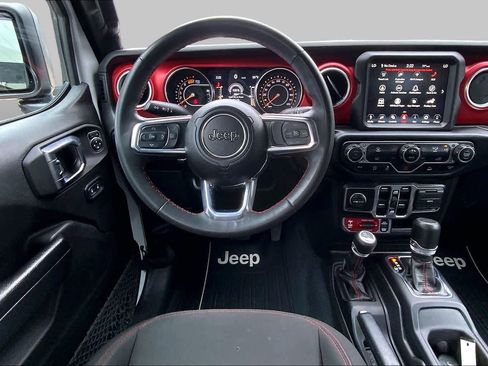 Used 2023 Jeep Wrangler Unlimited Rubicon AWD/4WD image 6