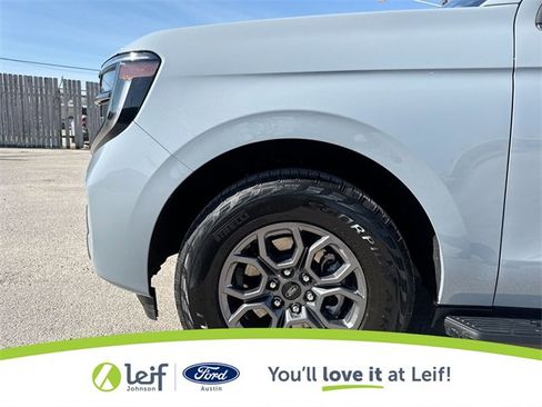 Used 2025 Ford Expedition Active image 23