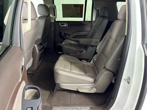 Used 2020 GMC Yukon XL Denali AWD/4WD image 33