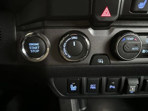 Used 2023 Toyota Tacoma TRD Sport image 24