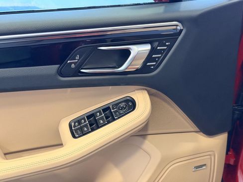 New 2026 Porsche Macan S image 14