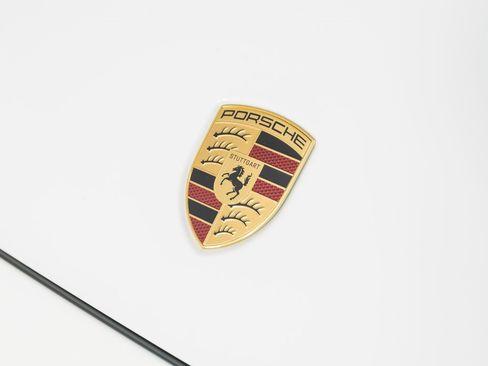 Certified 2025 Porsche Panamera 4 image 32