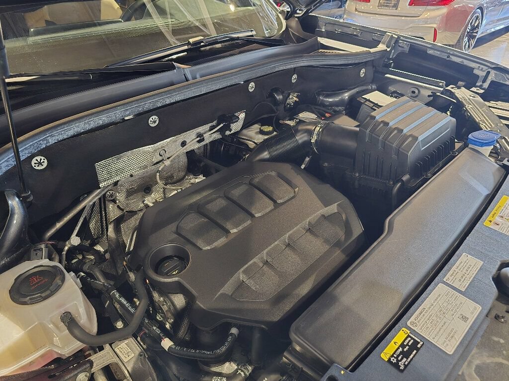 Used 2024 Volkswagen Atlas Cross Sport SE w/ Panoramic Sunroof Package FWD image 38