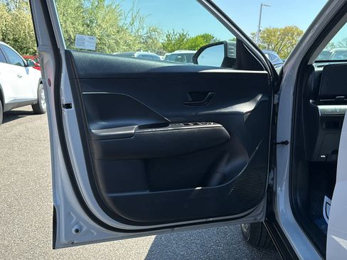 Used 2024 Hyundai Kona SEL AWD/4WD image 11