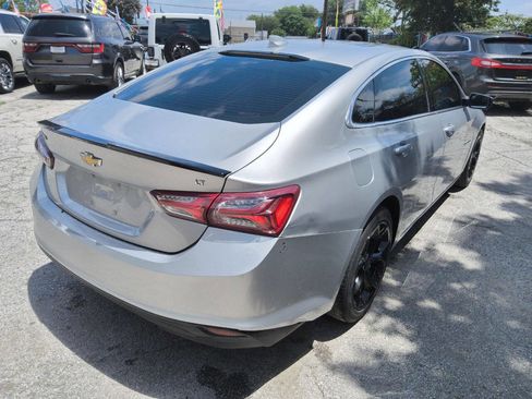 Used 2021 Chevrolet Malibu LT FWD image 3