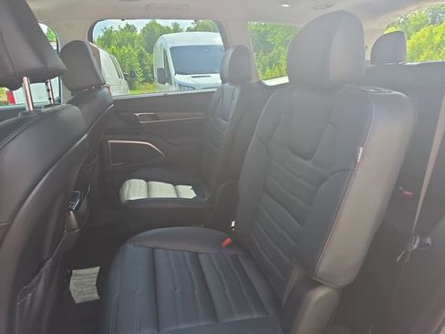 Used 2024 Kia Telluride SX Prestige w/ Towing Package AWD/4WD image 16