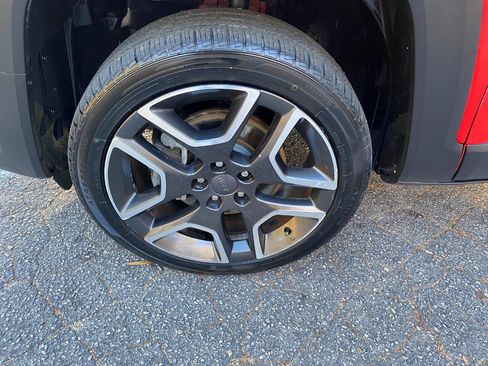 Used 2021 Jeep Renegade Sport image 11