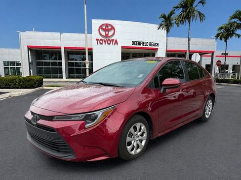 Used 2025 Toyota Corolla LE FWD image 3