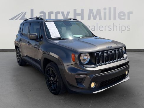 Used 2020 Jeep Renegade Latitude w/ Popular Equipment Group FWD image 7