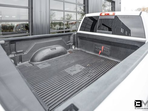Used 2018 RAM 2500 Laramie AWD/4WD image 13