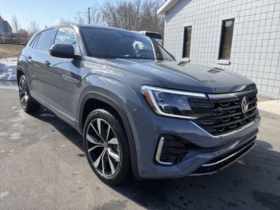 New 2026 Volkswagen Atlas Cross Sport SEL Premium R-Line