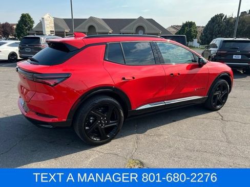 Used 2025 Chevrolet Equinox EV RS AWD/4WD image 9