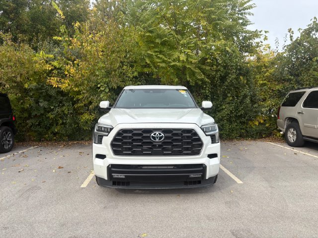 Used 2023 Toyota Sequoia Platinum AWD/4WD image 3