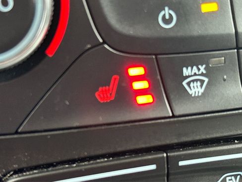 Used 2017 Ford C-MAX Energi SE w/ Equipment Group 401A image 38