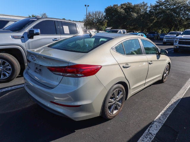 Used 2018 Hyundai Elantra Value Edition w/ Cargo Package FWD image 4