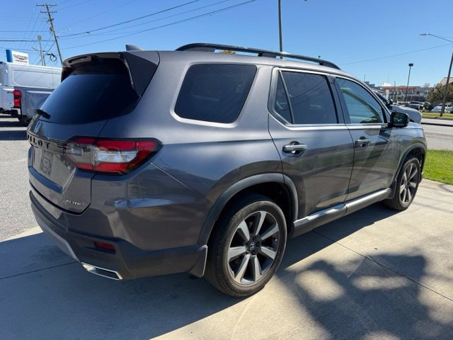 Used 2023 Honda Pilot Elite image 11