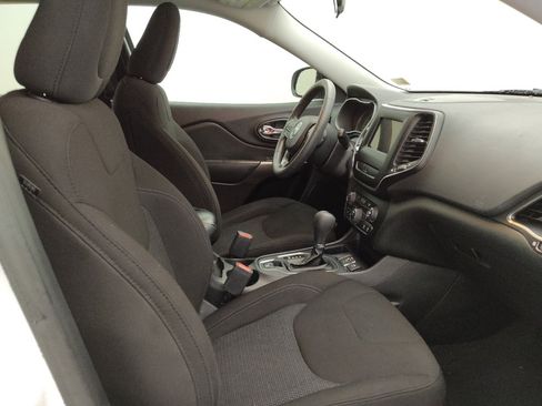 Used 2020 Jeep Cherokee Latitude image 21