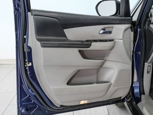 Used 2015 Honda Odyssey LX image 37