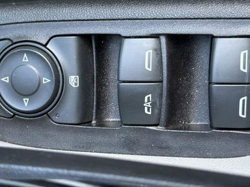 Used 2020 Chevrolet Equinox Premier AWD/4WD image 12
