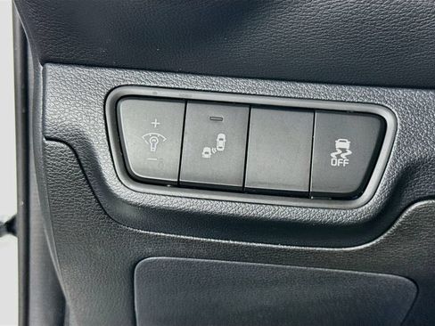 Used 2024 Kia Forte LXS w/ LXS Technology Package FWD image 18