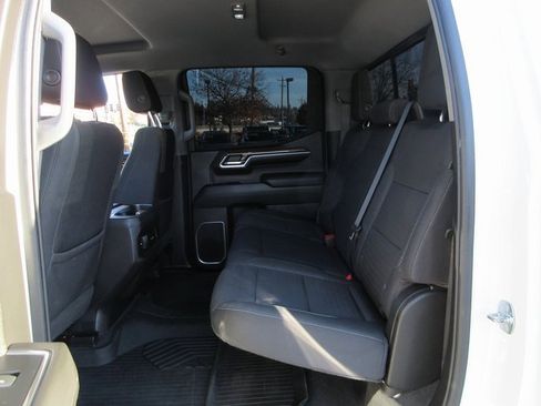 Used 2022 Chevrolet Silverado 1500 LT Trail Boss w/ Convenience Package II image 25