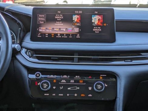 Used 2025 INFINITI QX60 Pure image 18