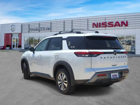 New 2026 Nissan Pathfinder SL w/ Cargo Package FWD image 7