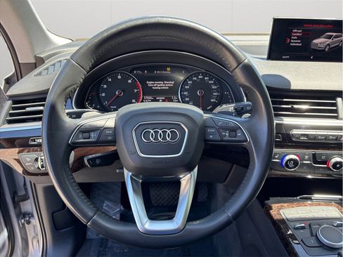 Used 2018 Audi Q7 3.0T Premium AWD/4WD image 25