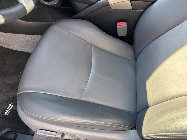 Used 2015 Toyota Prius Five FWD image 4