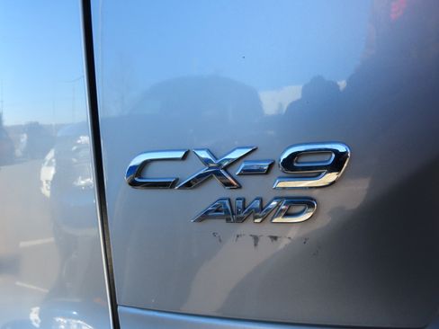 Used 2018 MAZDA CX-9 Signature image 18