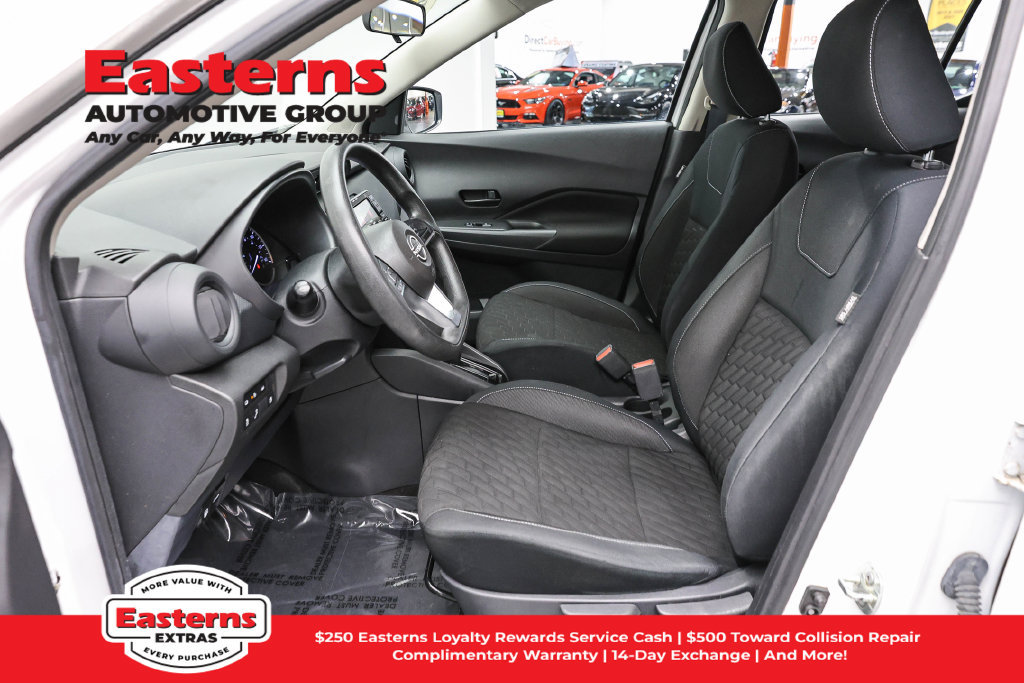 Used 2022 Nissan Kicks S FWD image 14