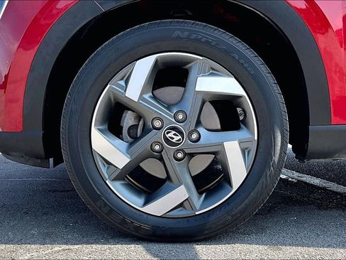 Used 2022 Hyundai Venue Limited w/ Cargo Package FWD image 32