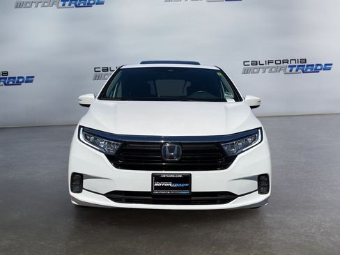 Used 2024 Honda Odyssey EX-L image 2