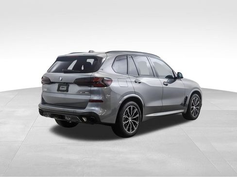 Used 2025 BMW X5 xDrive40i w/ M Sport Package image 5