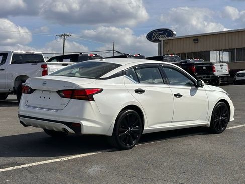 Used 2021 Nissan Altima 2.5 Platinum image 9