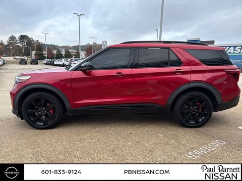 Used 2020 Ford Explorer ST w/ ST Street Pack image 2