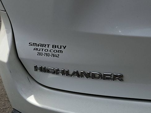 Used 2016 Toyota Highlander XLE AWD/4WD image 30
