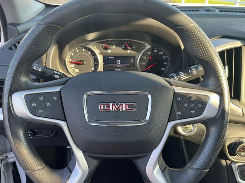 Used 2022 GMC Terrain SLE w/ Driver Convenience Package FWD image 18
