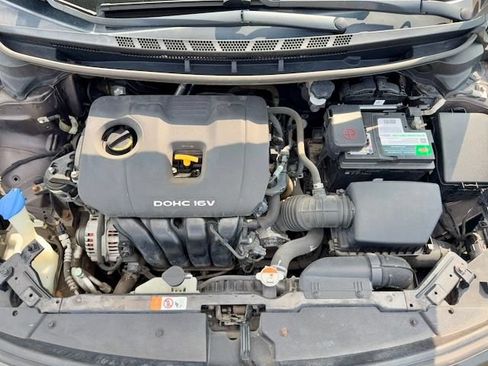 Used 2018 Kia Forte LX FWD image 28