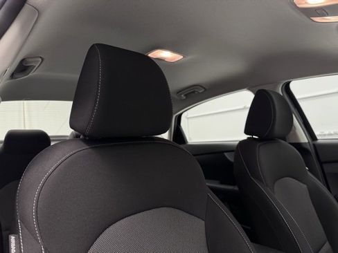 Used 2023 Kia Forte LXS image 22