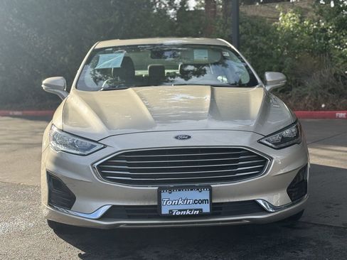 Used 2019 Ford Fusion SEL image 2