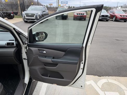 Used 2016 Honda Odyssey EX-L image 17