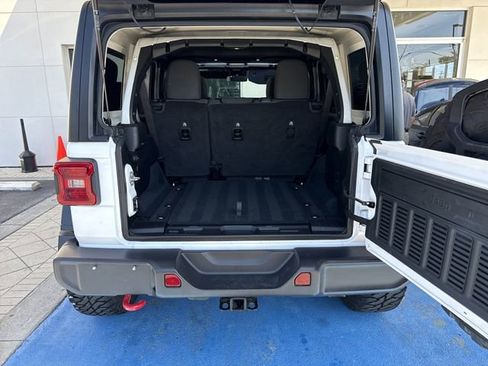 Used 2024 Jeep Wrangler Unlimited Rubicon image 30