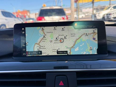 Used 2018 BMW 330i xDrive Sedan AWD/4WD image 17