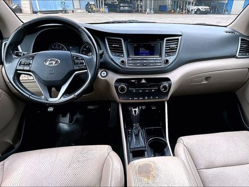 Used 2016 Hyundai Tucson Sport image 16