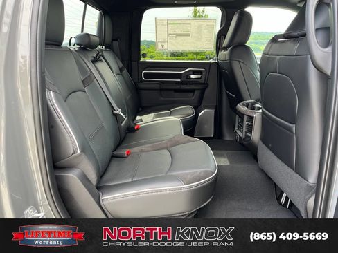 New 2026 RAM 2500 Laramie AWD/4WD image 23