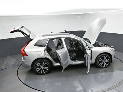 Used 2023 Volvo XC60 B5 Plus w/ Protection Package image 43