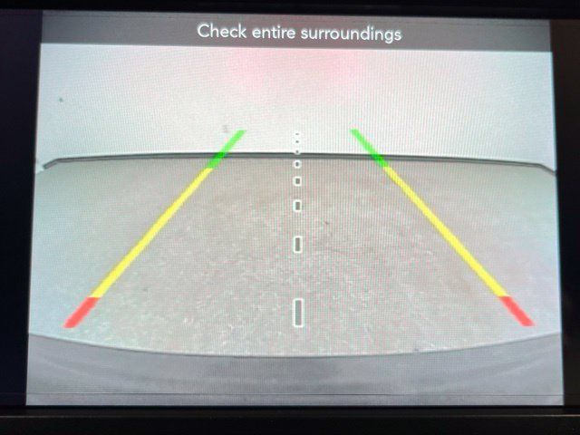 Used 2021 Jeep Cherokee Latitude Plus FWD image 32