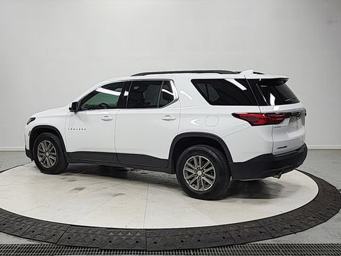 Used 2022 Chevrolet Traverse LT FWD image 5