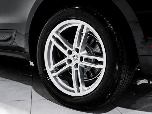 Used 2025 Porsche Macan image 62